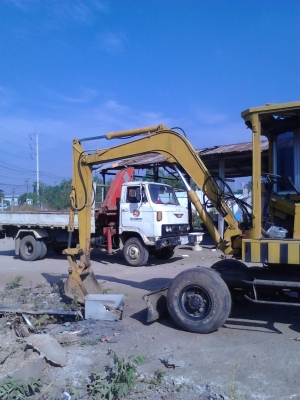 ขายแมคโคPc40 ล้อยาง ขายแมคโคPc40 ล้อยาง