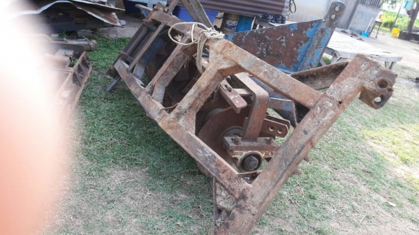 ขายตามสภาพ ผาล7 ผาลดันหน้า ของรถไถฟอร์ด อุปกรณ์มีตามภาพ