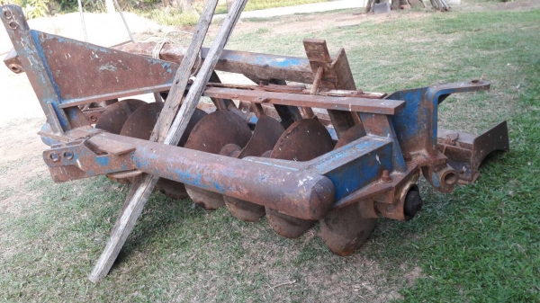 ขายตามสภาพ ผาล7 ผาลดันหน้า ของรถไถฟอร์ด อุปกรณ์มีตามภาพ