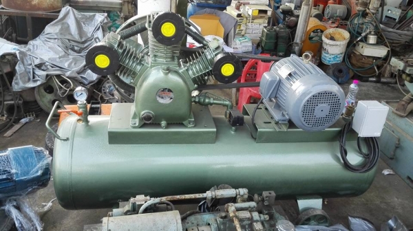 ==== SOLD ==== ปั้มลม SWAN 7.5 HP. 380V. ถัง 300 Lite.ใส่มอเตอร์ 10 HP. กำลังเหลือๆเก็บงานทุกระบบให้เรียบร้อยยกไปแบบพร้อมใช้งาน!!