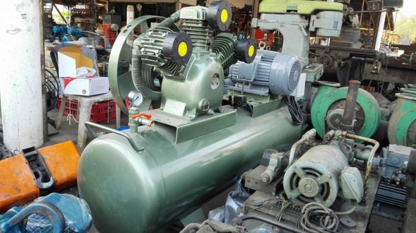 ==== SOLD ==== ปั้มลม SWAN 7.5 HP. 380V. ถัง 300 Lite.ใส่มอเตอร์ 10 HP. กำลังเหลือๆเก็บงานทุกระบบให้เรียบร้อยยกไปแบบพร้อมใช้งาน!!