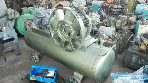 ==== SOLD ==== ปั้มลม SWAN 7.5 HP. 380V. ถัง 300 Lite.ใส่มอเตอร์ 10 HP. กำลังเหลือๆเก็บงานทุกระบบให้เรียบร้อยยกไปแบบพร้อมใช้งาน!!