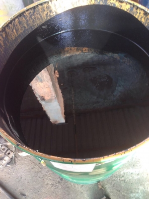 ขายสีพ่นรถยนต์กิโลละ 30 บาทครับ มีเป็นถัง200ลิตรเลยครับ ขายถูกๆ น้ำมันสนก้มีครับ ทินเนอร์อย่างดี โทรสอบถามได้ครับ ซื้อมากลดอีก