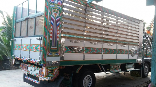 ขายรถดั้มพ์ 6 ล้อ HINO เครื่อง HO7Cเทอร์โบ =195 แรงม้า บรรทุกข้าว พืชผลทางการเกษตรดีครับ