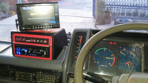 ขายรถดั้มพ์ 6 ล้อ HINO เครื่อง HO7Cเทอร์โบ =195 แรงม้า บรรทุกข้าว พืชผลทางการเกษตรดีครับ