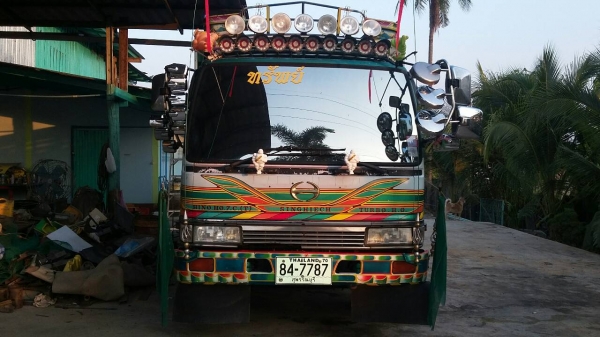 ขายรถดั้มพ์ 6 ล้อ HINO เครื่อง HO7Cเทอร์โบ =195 แรงม้า บรรทุกข้าว พืชผลทางการเกษตรดีครับ