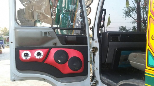 ขายรถดั้มพ์ 6 ล้อ HINO เครื่อง HO7Cเทอร์โบ =195 แรงม้า บรรทุกข้าว พืชผลทางการเกษตรดีครับ