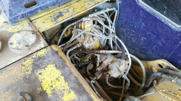 ขายรถขุดแบ็คโค KOBELCOSK120-3มาร์คทรี เครื่องดีปั๊มแห้งไม่โหลด เฟรมสวย พร้อมลงงานไฟฟ้าตัด