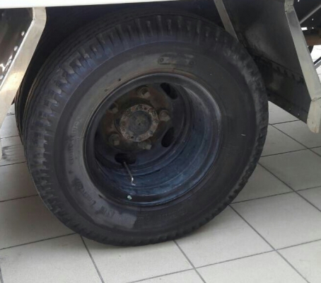 หกล้อ ฮีโน่ DUTRO136ปี49 บรรทุกตู้แห้ง ยาว4.30ม สภาพดีสวยๆพร้อมใช้ ทะเบียนพร้อมโอน ขายราคา 395,000บ ครับท่าน