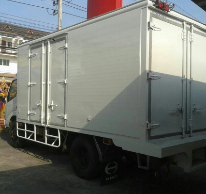 หกล้อ ฮีโน่ DUTRO136ปี49 บรรทุกตู้แห้ง ยาว4.30ม สภาพดีสวยๆพร้อมใช้ ทะเบียนพร้อมโอน ขายราคา 395,000บ ครับท่าน