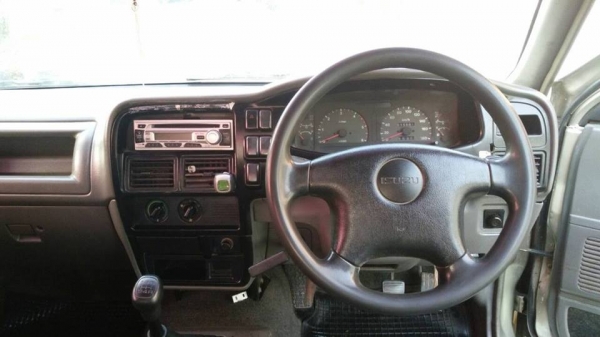 !!! ขายด่วน รถบ้านแท้ ISUSU DRAGON EYE ปี 40 รุ่นท๊อป SLX 2.8 CC !!!