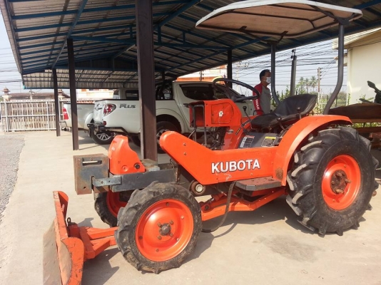 โครงรถไถคูโบต้า KRT  ใบมีดดันหน้าตราช้าง