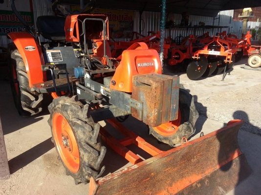 โครงรถไถคูโบต้า KRT  ใบมีดดันหน้าตราช้าง