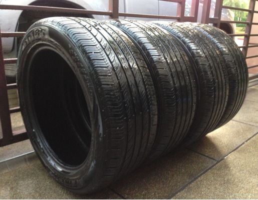 ยาง FIRENZA 265 50 20 สิ้นปี12 ดอกเต็ม พร้อมใช้งาน ราคาไม่แพง