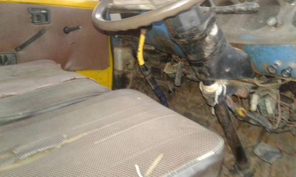 หกล้อ อีซูซุ TL110ฝาดำ ช่วงยาว4.30ม หลังคาโดยสาร สภาพดีพร้อมใช้ ทะเบียนพร้อมโอน หกล้อ อีซูซุ TL110ฝาดำ ช่วงยาว4.30ม หลังคาโดยสาร สภาพดีพร้อมใช้ ทะเบียนพร้อมโอน