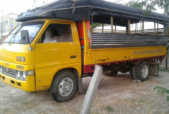 หกล้อ อีซูซุ TL110ฝาดำ ช่วงยาว4.30ม หลังคาโดยสาร สภาพดีพร้อมใช้ ทะเบียนพร้อมโอน หกล้อ อีซูซุ TL110ฝาดำ ช่วงยาว4.30ม หลังคาโดยสาร สภาพดีพร้อมใช้ ทะเบียนพร้อมโอน