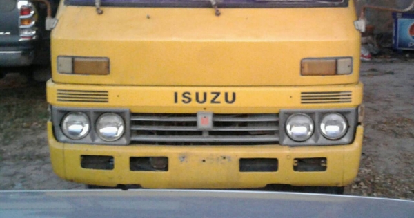 หกล้อ อีซูซุ TL110ฝาดำ ช่วงยาว4.30ม หลังคาโดยสาร สภาพดีพร้อมใช้ ทะเบียนพร้อมโอน หกล้อ อีซูซุ TL110ฝาดำ ช่วงยาว4.30ม หลังคาโดยสาร สภาพดีพร้อมใช้ ทะเบียนพร้อมโอน