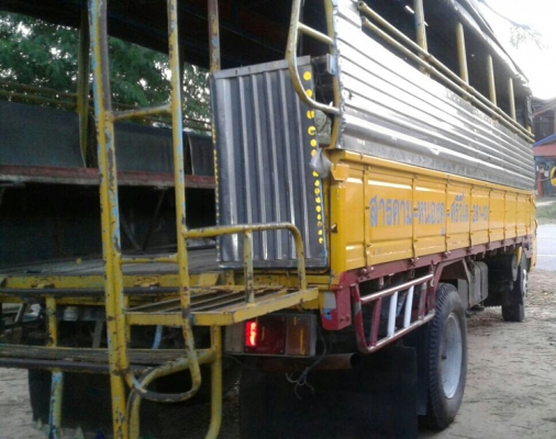 หกล้อ อีซูซุ TL110ฝาดำ ช่วงยาว4.30ม หลังคาโดยสาร สภาพดีพร้อมใช้ ทะเบียนพร้อมโอน หกล้อ อีซูซุ TL110ฝาดำ ช่วงยาว4.30ม หลังคาโดยสาร สภาพดีพร้อมใช้ ทะเบียนพร้อมโอน