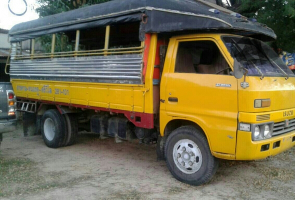 หกล้อ อีซูซุ TL110ฝาดำ ช่วงยาว4.30ม หลังคาโดยสาร สภาพดีพร้อมใช้ ทะเบียนพร้อมโอน