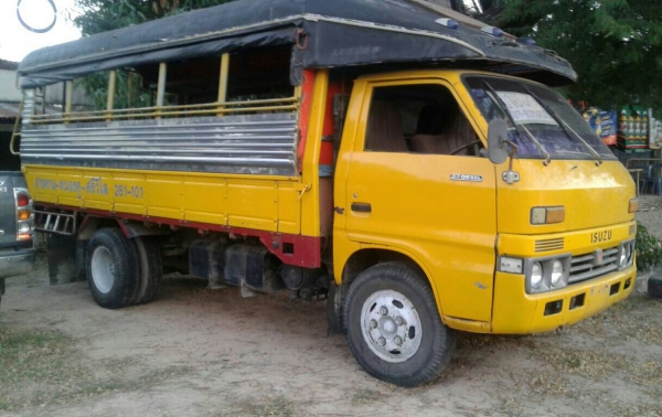 หกล้อ อีซูซุ TL110ฝาดำ ช่วงยาว4.30ม หลังคาโดยสาร สภาพดีพร้อมใช้ ทะเบียนพร้อมโอน หกล้อ อีซูซุ TL110ฝาดำ ช่วงยาว4.30ม หลังคาโดยสาร สภาพดีพร้อมใช้ ทะเบียนพร้อมโอน