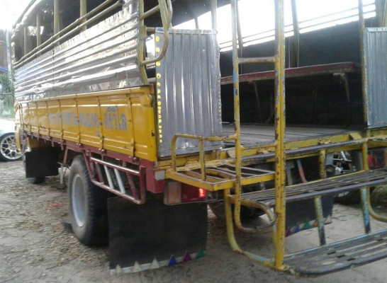 หกล้อ อีซูซุ TL110ฝาดำ ช่วงยาว4.30ม หลังคาโดยสาร สภาพดีพร้อมใช้ ทะเบียนพร้อมโอน หกล้อ อีซูซุ TL110ฝาดำ ช่วงยาว4.30ม หลังคาโดยสาร สภาพดีพร้อมใช้ ทะเบียนพร้อมโอน