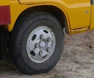 หกล้อ อีซูซุ TL110ฝาดำ ช่วงยาว4.30ม หลังคาโดยสาร สภาพดีพร้อมใช้ ทะเบียนพร้อมโอน หกล้อ อีซูซุ TL110ฝาดำ ช่วงยาว4.30ม หลังคาโดยสาร สภาพดีพร้อมใช้ ทะเบียนพร้อมโอน