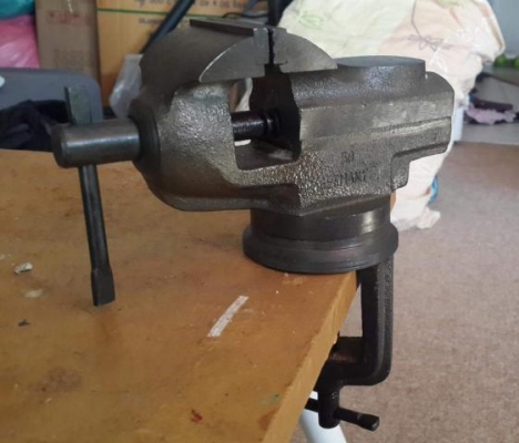 ปากกาจับงานตั้งโต๊ะ germany