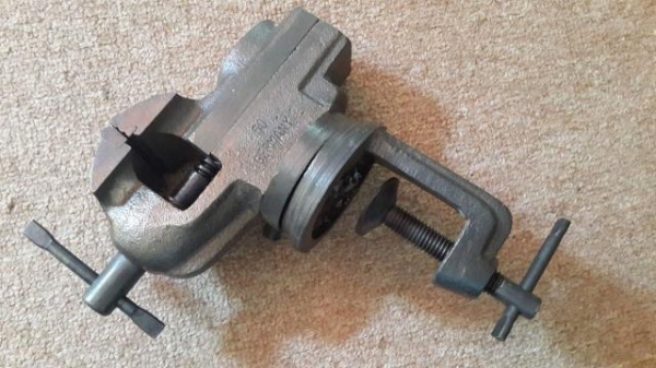 ปากกาจับงานตั้งโต๊ะ germany