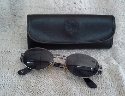 อัครมหาแว่นตาซุปเปอร์แบรนด์เนม 'เวอร์ซาเช่'  VERSACE made in Italy