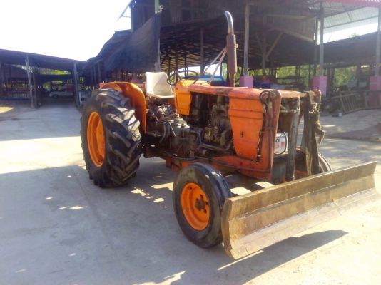 รถไถเฟียสพร้อมใช้งานมีเพลาPTO รถรุ่นใหญ่ครับ