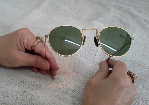 แว่นตาเยอรมันวินเทจทรงหยดน้ำ โมเดล Round Metal John Lennon