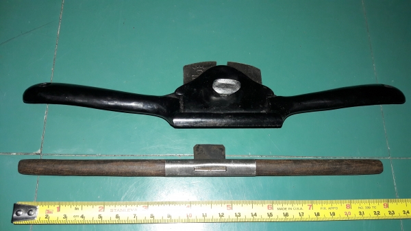 ขายกบผีเสื้อและเขียดไสไม้งานเก่าตราเพชร