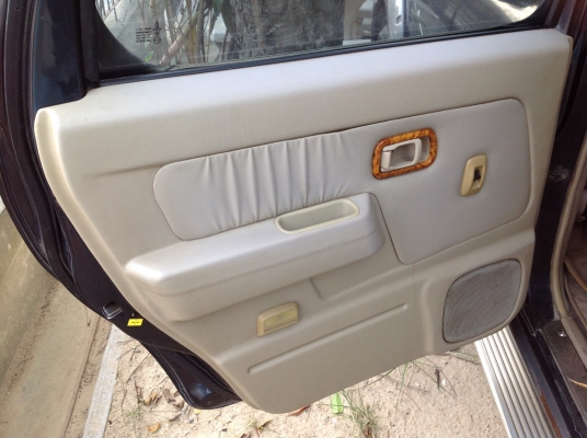 นิสสันไทยรุ่ง เอ๊กไซเตอร์ เครื่อง 3000 ZDI  4WD ขับเคลื่อน 4 ล้อ