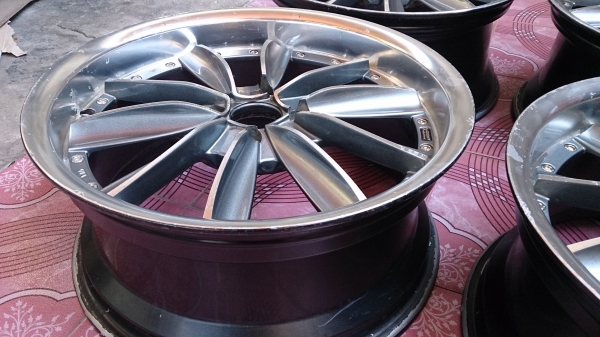 VIP Loop 17 กว้าง 7.5 ตามสภาพครับ 4500