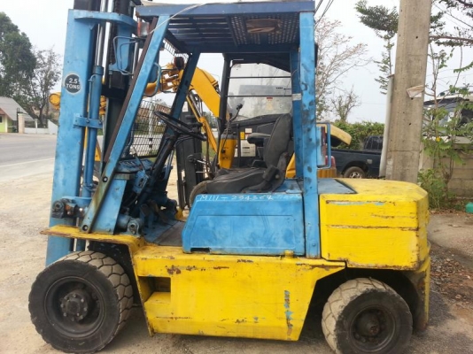 ขาย รถโฟล์คลิฟท์ โคมัสสุ 2.5 T-10 เสาสูง 4.5 เมตร เอกสารนำเข้า ทำสีแล้วเรียบร้อย ราคา 250,000 บาท ขาย รถโฟล์คลิฟท์ โคมัสสุ 2.5 T-10 เสาสูง 4.5 เมตร เอกสารนำเข้า ทำสีแล้วเรียบร้อย ราคา 250,000 บาท