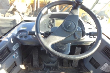 ขาย รถตัก KOMATSU WA 320-5 สภาพสวย ชั่วโมง 6พันกว่า นำเข้าจากญี่ปุ่น โทร. 090-986-2521 อ๊อบ ขาย รถตัก KOMATSU WA 320-5 สภาพสวย ชั่วโมง 6พันกว่า นำเข้าจากญี่ปุ่น โทร. 090-986-2521 อ๊อบ