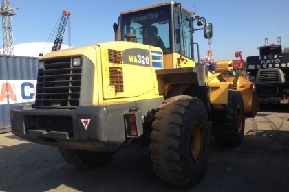 ขาย รถตัก KOMATSU WA 320-5 สภาพสวย ชั่วโมง 6พันกว่า นำเข้าจากญี่ปุ่น โทร. 090-986-2521 อ๊อบ ขาย รถตัก KOMATSU WA 320-5 สภาพสวย ชั่วโมง 6พันกว่า นำเข้าจากญี่ปุ่น โทร. 090-986-2521 อ๊อบ