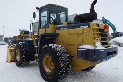 รถตักยอดนิยม KOMATSU WA 300-3 รถตักหิมะจากญี่ปุ่น ไม่ช้ำเลย เดิมๆ สวยมาก ใครหารุ่นนี้อยู่ไม่มีผิดหวัง โทร.090-986-2521 อ๊อบ