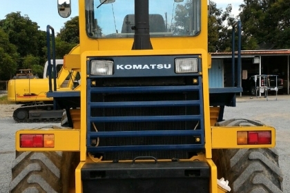 รถตัก Komatsu WA 150-1 นำเข้าจาก ญี่ปุ่น +++ สวยมาก พร้อมใช้งาน ขายถูก 090-986-2521 รถตัก Komatsu WA 150-1 นำเข้าจาก ญี่ปุ่น +++ สวยมาก พร้อมใช้งาน ขายถูก 090-986-2521