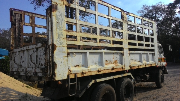 ขายสิบล้อHENOดั๊ม185แรงม้า