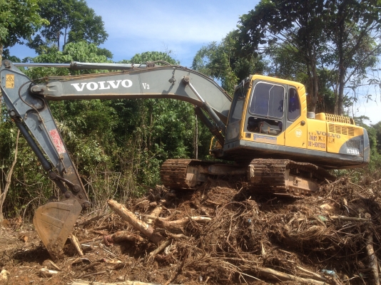 ขายรถขุด Volvo 210 Blc