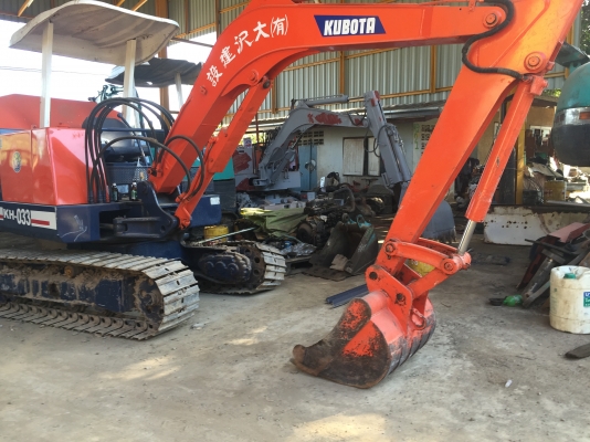 ขายด่วน KUBOTA KH-033 สภาพพร้อมใช้งาน รถเก่านอกญี่ปุ่น ระบบไว้ มีเอกสาร