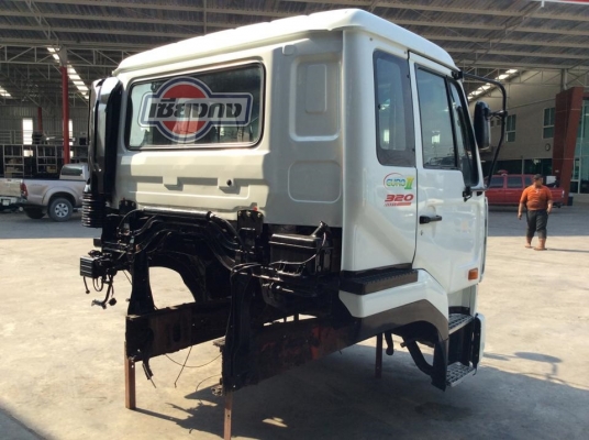 หัวเก๋ง NISSAN ปลาวาฬ