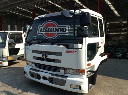 หัวเก๋ง NISSAN ปลาวาฬ