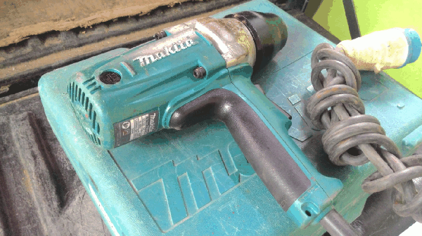 ขายด่วนบล๊อกไฟฟ้า Makita TW0350 400W. ขายด่วนบล๊อกไฟฟ้า Makita TW0350 400W.