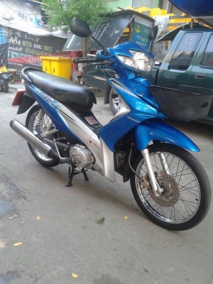 ขายลูกเดียว wave110iสตาทมือ หัวฉีด ปี2553 ราคาสุดคุ้มกันเลยคับ มีเล่มเอกสารครบ