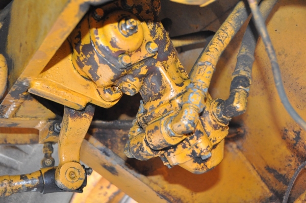 ขายรถตัก Komatsu JH30B ; รถเก่าญี่ปุ่น 100\%;  สภาพสวยพร้อมใช้งานได้ทันที สนใจติดต่อ 081-9485494