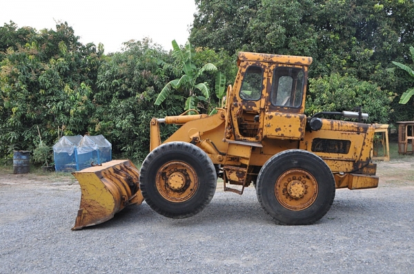 ขายรถตัก Komatsu JH30B ; รถเก่าญี่ปุ่น 100\%;  สภาพสวยพร้อมใช้งานได้ทันที สนใจติดต่อ 081-9485494