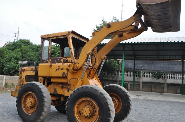 ขายรถตัก Komatsu JH30B ; รถเก่าญี่ปุ่น 100\%;  สภาพสวยพร้อมใช้งานได้ทันที สนใจติดต่อ 081-9485494
