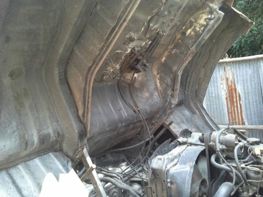 หกล้อ ฮีโน KM779 เครือง135โบว์ กะบะเหล็กยาว 5.50ม รถสภาพดีสวยมากๆบางเดิมพร้อมใช้ ทะเบียนพร้อมโอน ครับ